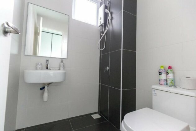 Twin Danga Residence Homestay - Photo5