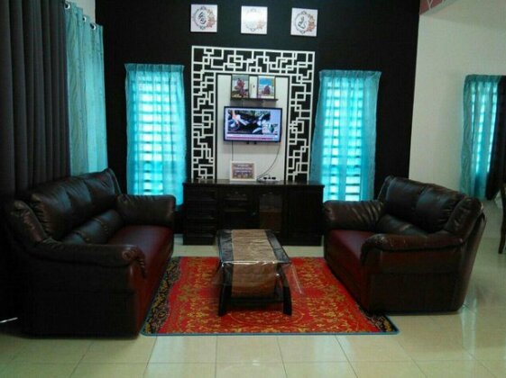 Fahim Homestay Seri Iskandar - Photo2