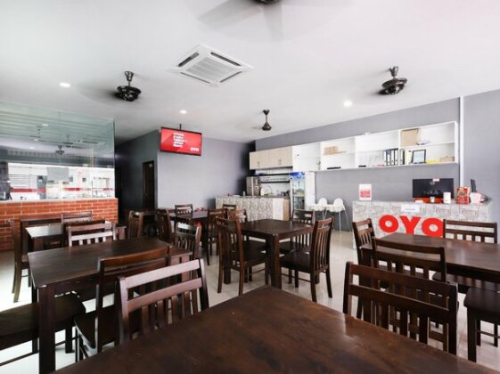 OYO 774 Hotel Iskandar - Photo5