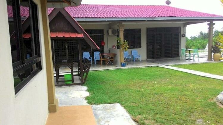  Photo 1