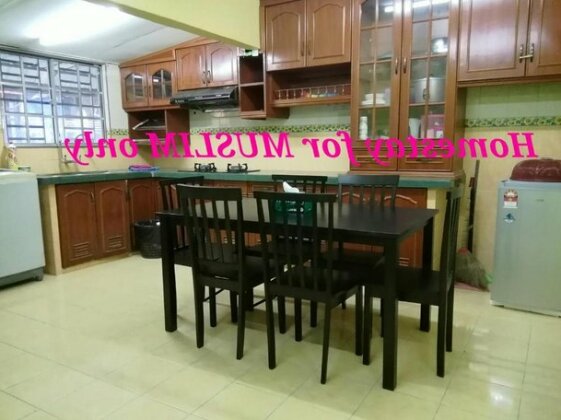 Arie's Homestay - Photo5
