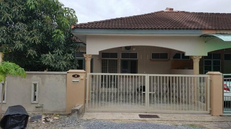 Che Ta Utama Homestay