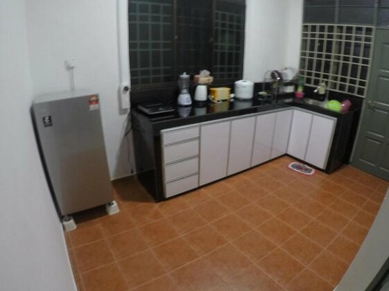 Che Ta Utama Homestay - Photo3