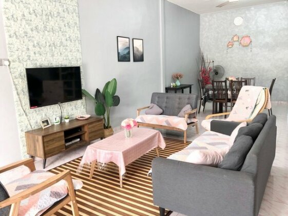 Deena Homestay Utan Aji - Photo2