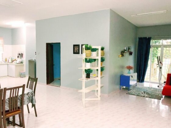 Deena Homestay Utan Aji - Photo3
