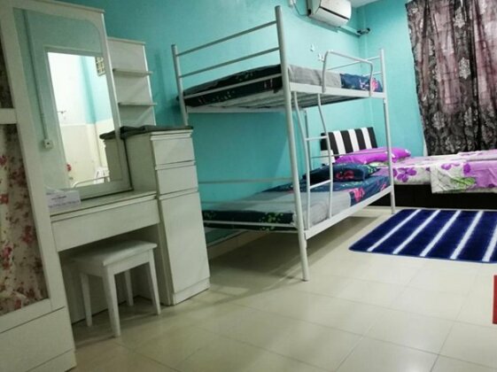 Anggun Inap Homestay - Photo2