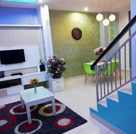 Anggun Inap Homestay - Photo5