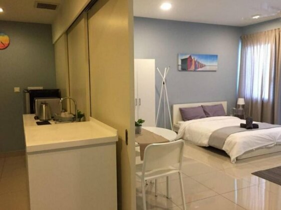34 Studio@Trefoil Setia Alam - Photo2