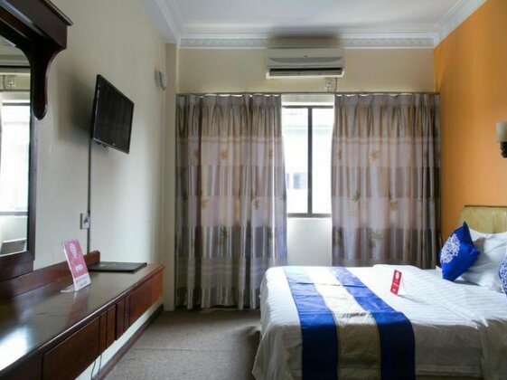 B Hotel - Photo5
