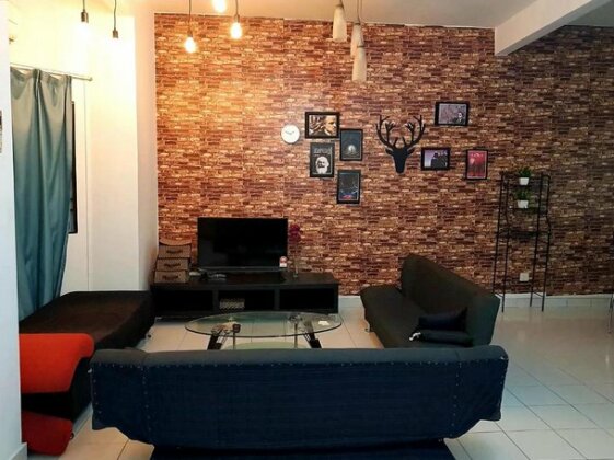 Family Style Homestay Near Bukit Tinggi Klang - Photo2