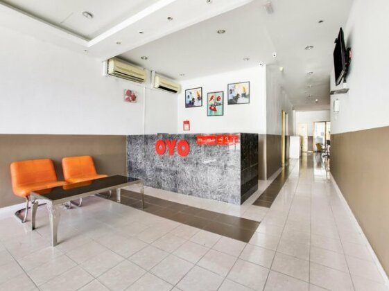 OYO 89615 T Family Hotel - Photo5