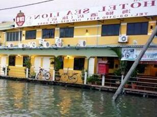 Sea Lion Hotel at Pulau Ketam - Photo2