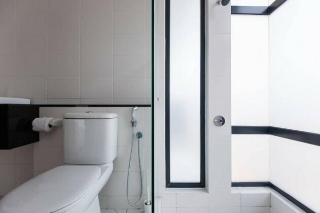 Three Queen Bed Studio@Trefoil Setia Alam - Photo3