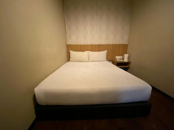 7 Days Express Hotel - Photo2