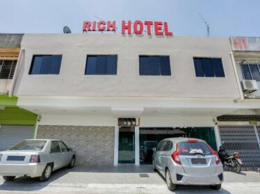 OYO 89495 Rich Hotel