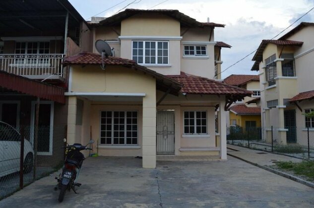 Berkat Pasir Pekan Homestay