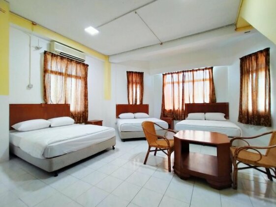 OYO 89931 Aqamar Raxxiz Inn 1 - Photo3