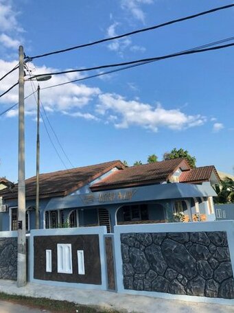 Villa Ungu Homestay