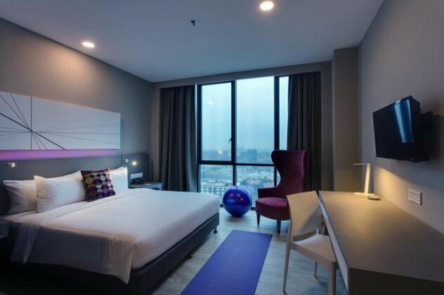 4 Star Damansara Hotel King Bed Suite - Photo2