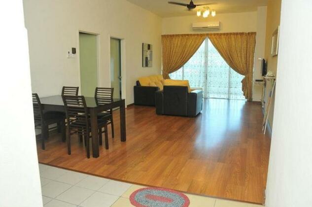 1 Borneo Tower B Service Apartments - Photo5