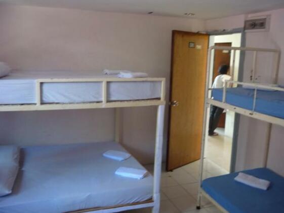 A and J Hotel - Photo5