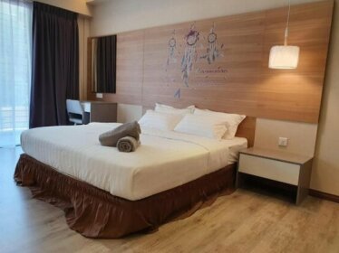 Aeropod Golden Suite 1 Bedroom Apartment