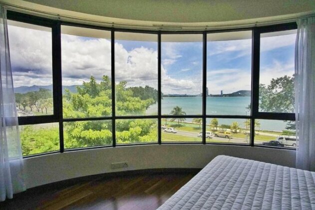 Beacon Home @ Bay 21 Condominium - Photo2
