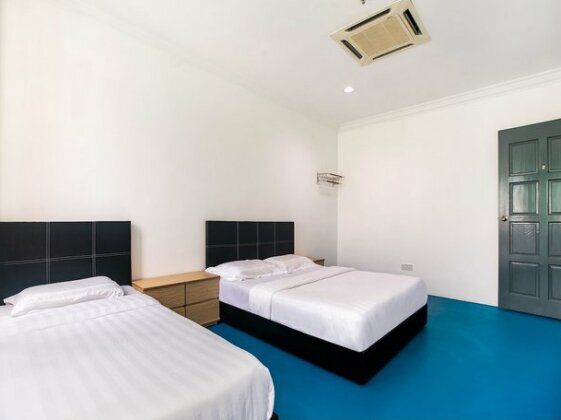 Capsule Inn - Photo2