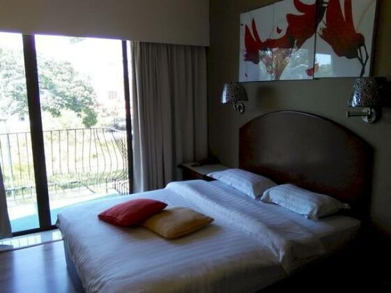 Casuarina Hotel - Photo3
