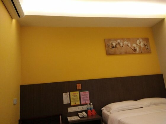 Check Inn KK - Photo3