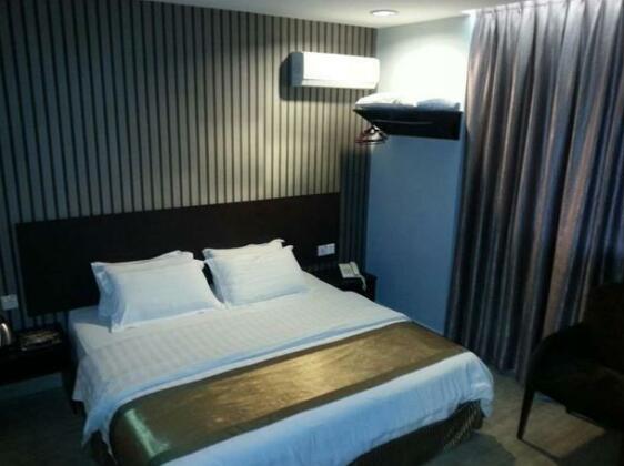 Goldenhill Hotel - Photo3