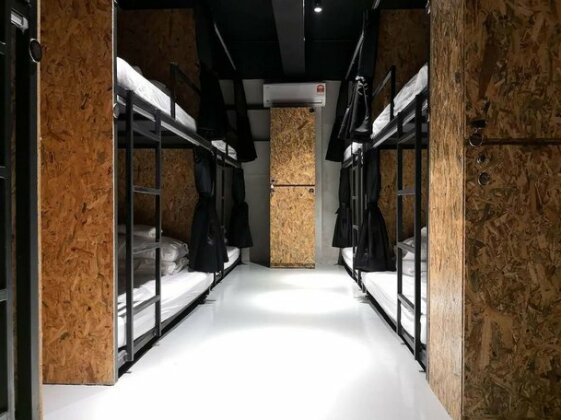 Homy Seafront Hostel - Photo2