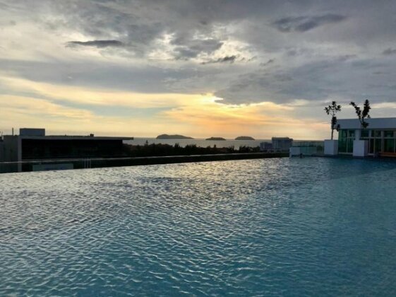 J&S Holiday Suites - Sutera Avenue x Rooftop Infinity Sunset Pool