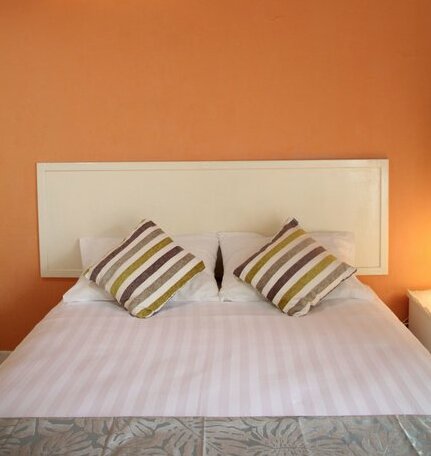 Lavender Lodge - Photo4