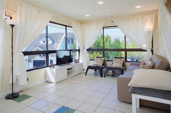 Modern 4-Room 3-bath Duplex Apartment - Photo2
