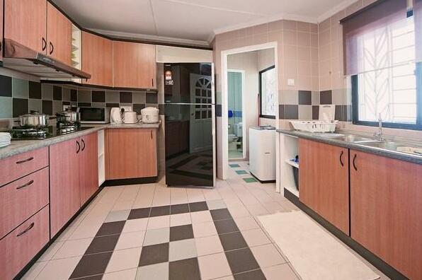 Modern 4-Room 3-bath Duplex Apartment - Photo5