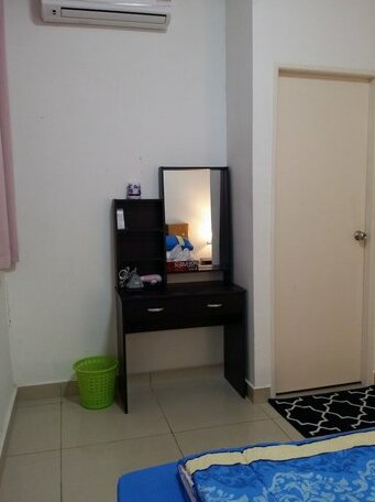 NY Cyber Apartment - Photo5