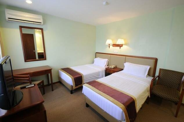 OYO 597 Winner Hotel - Photo2
