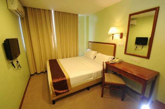 OYO 597 Winner Hotel - Photo4