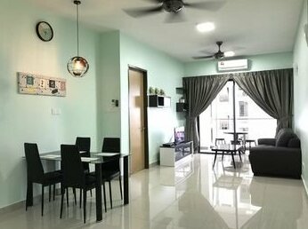 Summer & Spring Holiday Condos - Photo2