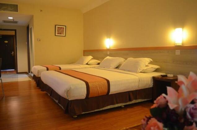 TD Plaza Hotel - Photo3