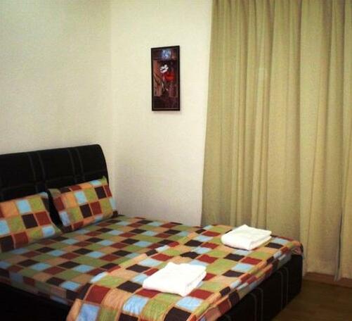 YYK 1Borneo Condominium