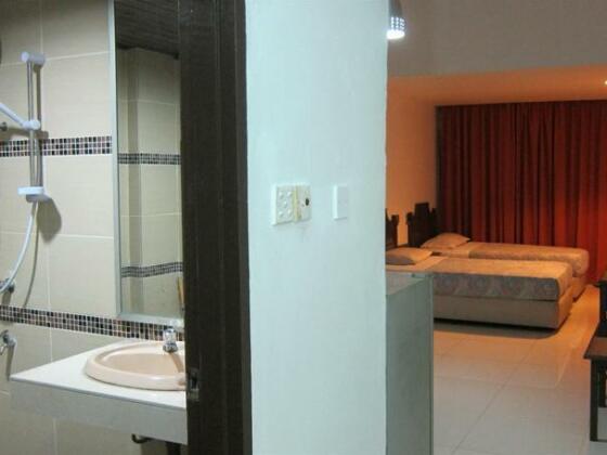 Zaharah Hotel Apartments - Photo2