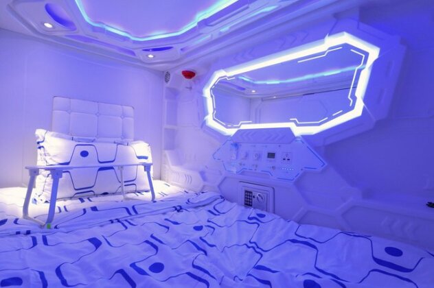 JC Space Capsule Hotel - Photo2