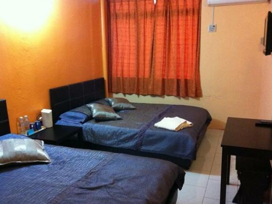 Ten Street Motel - Photo2