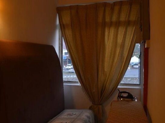 Zainas Impiana Inn - Photo5