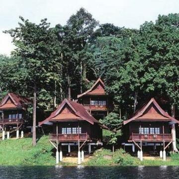 Lake Kenyir Resort Taman Negara