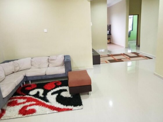 HR Iman Homestay - Photo2