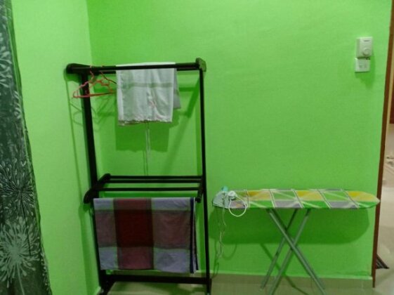 HR Iman Homestay - Photo4