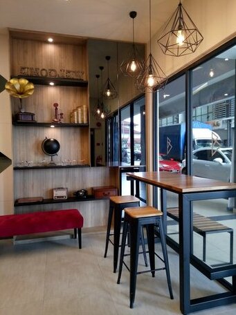 B Lot Hotel - Photo4